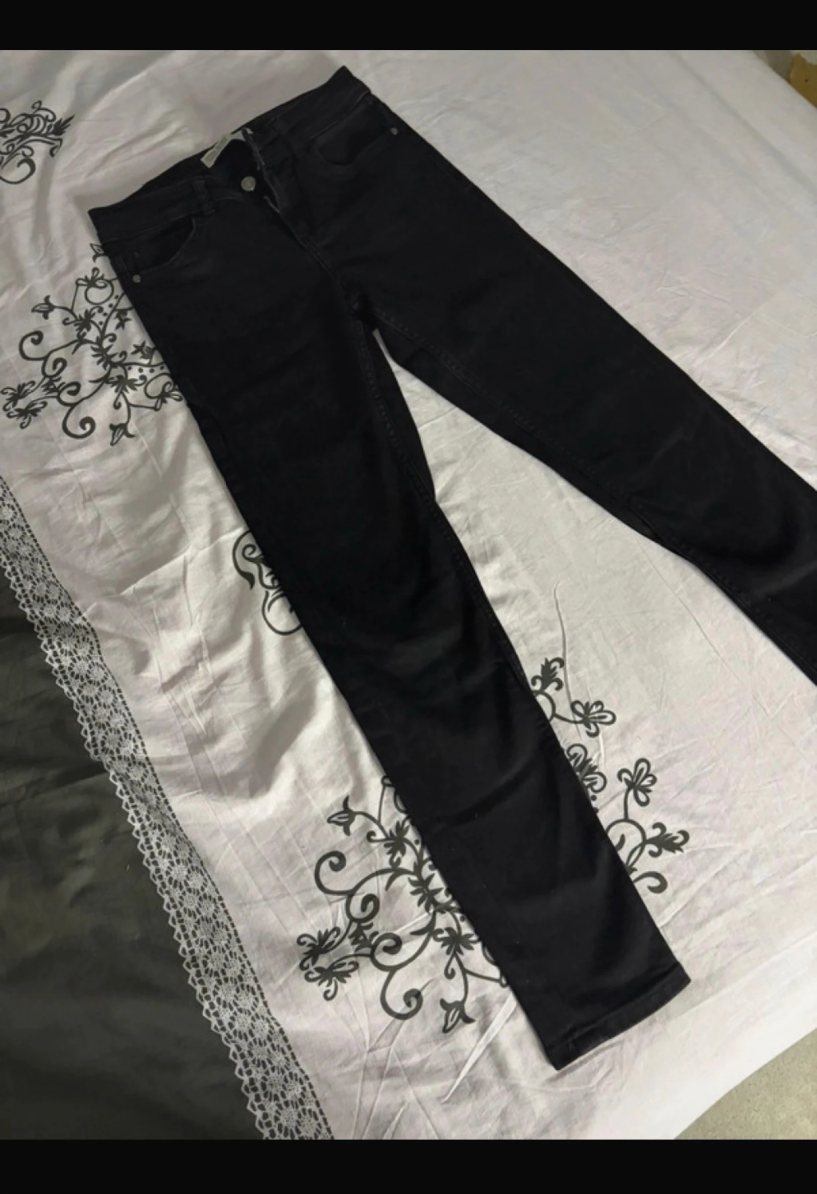 Jean noir coupe droite/slim